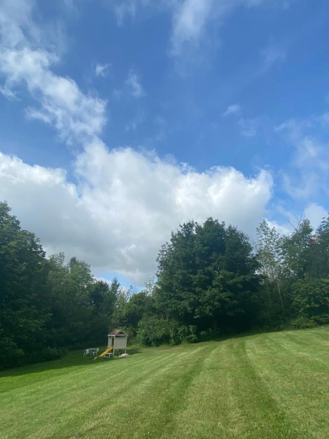 The Glen Huron Inn Duntroon Buitenkant foto